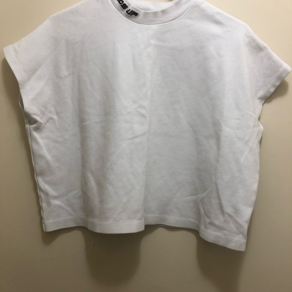 Clothes - Picture 8 of 16